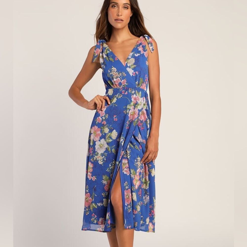 Lulu's Blue Floral Midi Dress